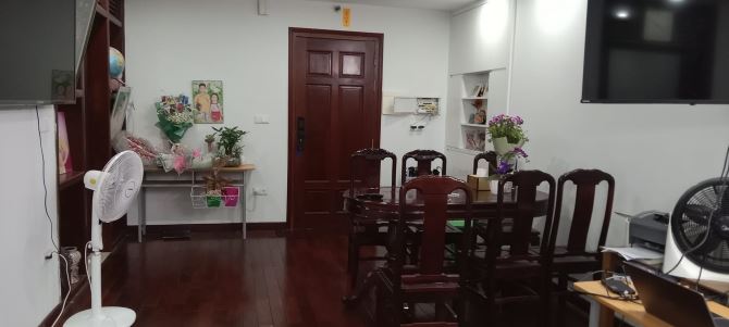 Bán căn hộ chung cư OCT2 Xuân Phương, LÔ GÓC, 107m2, 3 ngủ, 2wc nội thất xịn