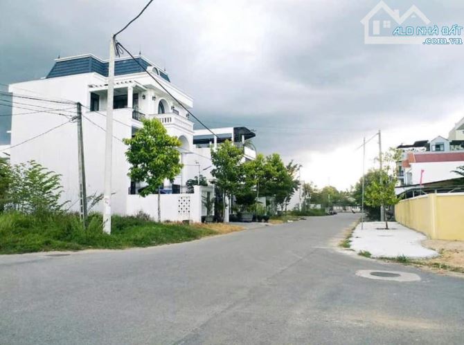 Đất KQH Kim Long Kẹp Mương Sau Lưng Trường THCS Nguyễn Hoàng - 1