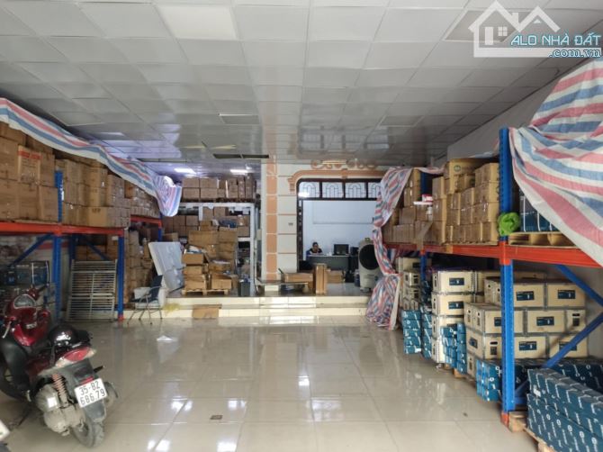 Bán Đất MP Ngọc Hồi , dt 195m, C4, Mt 7.8m. Gia ban 37.5 tỷ. LH Huy Ông Địa - 1