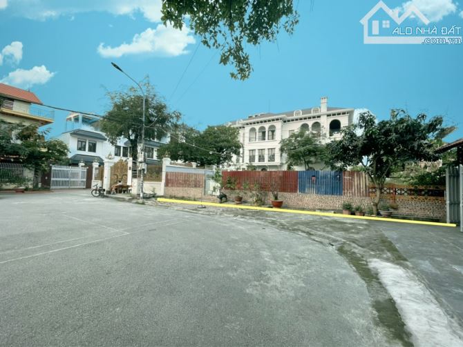 Bán 641m2 đất biệt thự Sao Đỏ - 732 Ngô Gia Tự sau Toà Nhà Sao Đỏ - 1