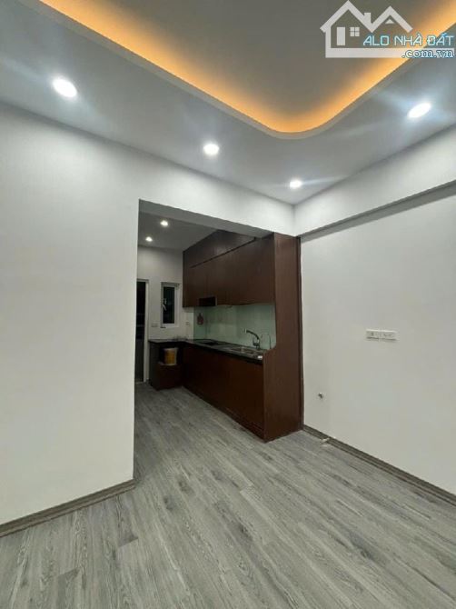 Bán nhà CC B9 Nguyễn Cảnh Dị, HN, DT 62 m2, giá bán 3.39 tỷ 🔥Mô tả: ☀️ Nhà khu vực giao t - 1