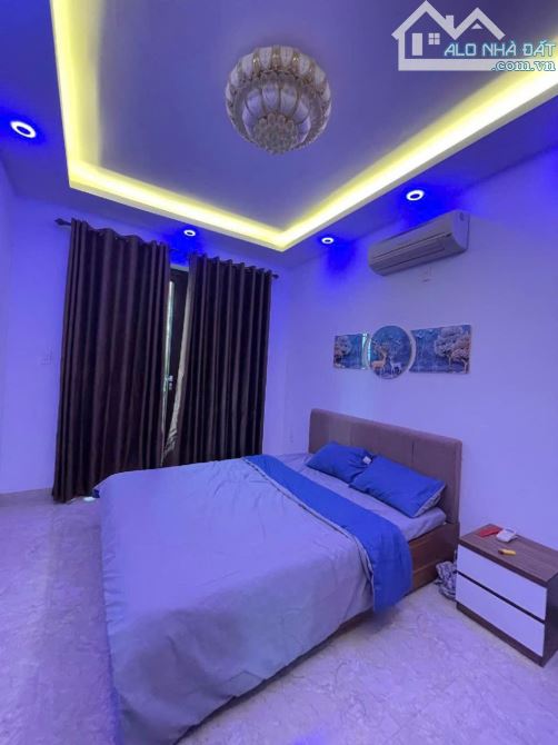 BÁN BIỆT THỰ 3 TẦNG NGAY BIỂN TÂN TRÀ , HÒA HẢI, 172M2, MT 7,5M, CÓ HỒ BƠI, GIÁ HƠN10 TỶ. - 1