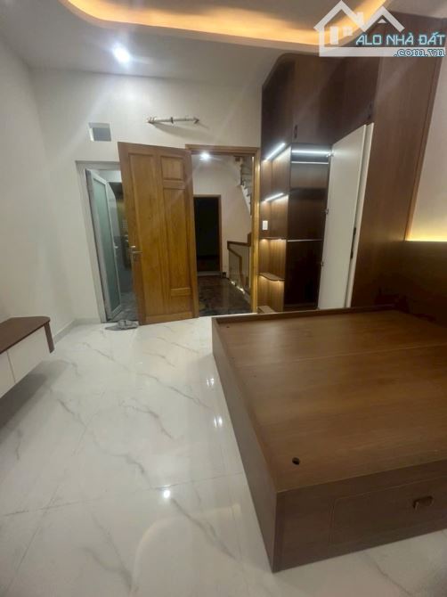 CHỦ NGỘP CẦN BÁN GẤP NHÀ 4 TẦNG BT ĐÔNG NGANG KHỦNG 6 x 22M  ĐƯỜNG NHỰA 6M CHỈ 9,2 TỶ - 1