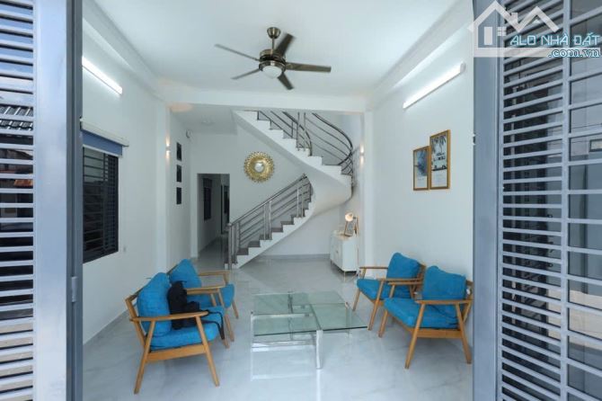 Nhà 2 tầng Mặt tiền đường HT23, phường HT, Q12, dt 199m2 (8mx25m). Giá 13,2Tỷ - 1