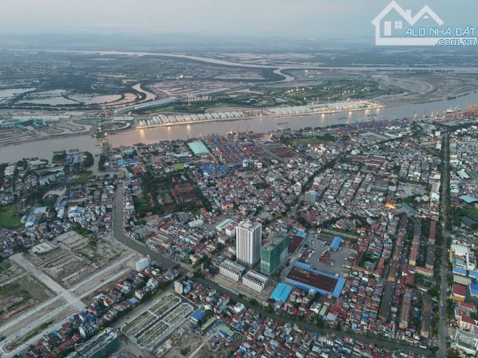 Bán căn 2ngủ 75m2 ngắm trọn tầm view sông Cấm, Vin Vũ Yên tại 384 Lê Thánh Tông - 1