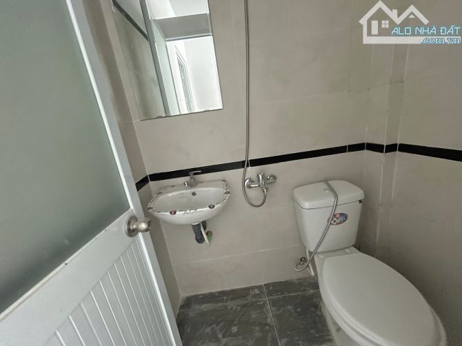 1căn Quốc Lộ 1A DT 49m2 1** tỷ- nhiều người cần - 12