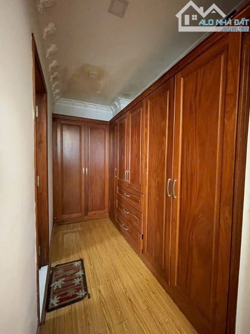 bán biệt thự 2 MT khu Phan Xích Long DT 10x16 hầm 6 lầu giá net 46 tỷ - 18