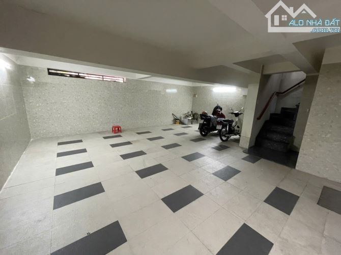 bán biệt thự 2 MT khu Phan Xích Long DT 10x16 hầm 6 lầu giá net 46 tỷ - 19