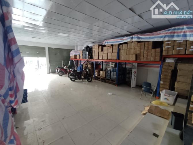 Bán Đất MP Ngọc Hồi , dt 195m, C4, Mt 7.8m. Gia ban 37.5 tỷ. LH Huy Ông Địa - 2