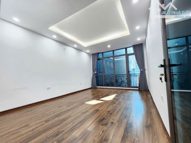 Cho thuê nhà nguyên căn tại phố Quán Thánh, diện tích 31.5m², 4 tầng, giá chỉ 7.1 triệu - 2