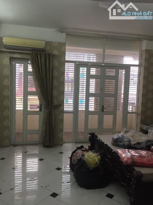 Bán nhà mặt phố Bạch Mai DT 300m2, MT 7.5m, gần đầu phố Huế, Giá 68.9 tỷ - 2