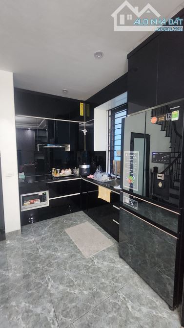 SIÊU PHẨM NHÀ MẶT NGÕ 7,5 TỶ 42m 5 TẦNG MT 6,7m XE BA GÁC TRÁNH MINH KHAI HAI BÀ TRƯNG - 2