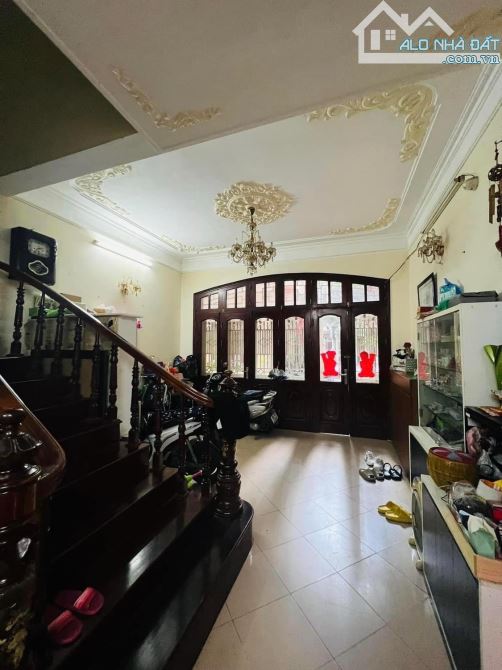 Kim Ngưu - Phân lô oto, 50m ra mặt phố - 45m*5T - 13.1Tỷ - Không đăng ảo - 2