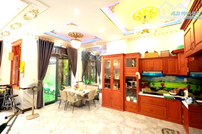 Biệt thự mini Nguyễn Văn Quá, Đông Hưng Thuận Quận 12, Hẻm xe tải, Ngang 7m, 4 tầng - 2