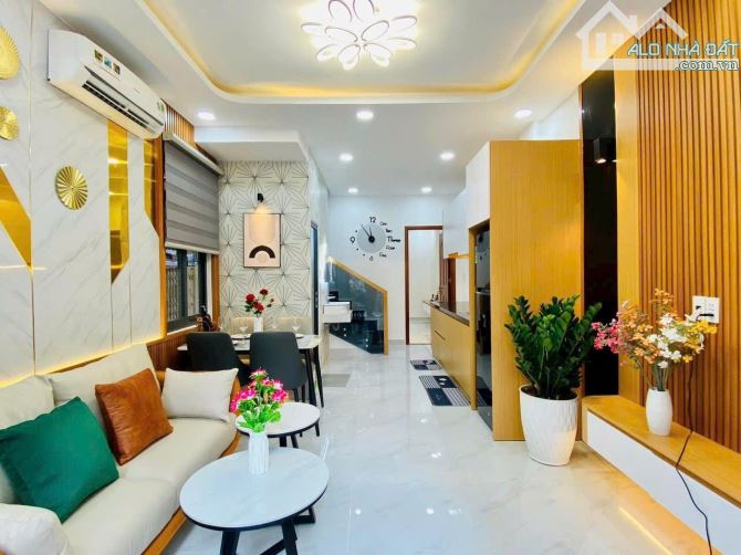 Bán nhà mới xây Hẻm xe hơi Lê Quang Định, 40m2 ở ngay chỉ 5,x tỷ - 2