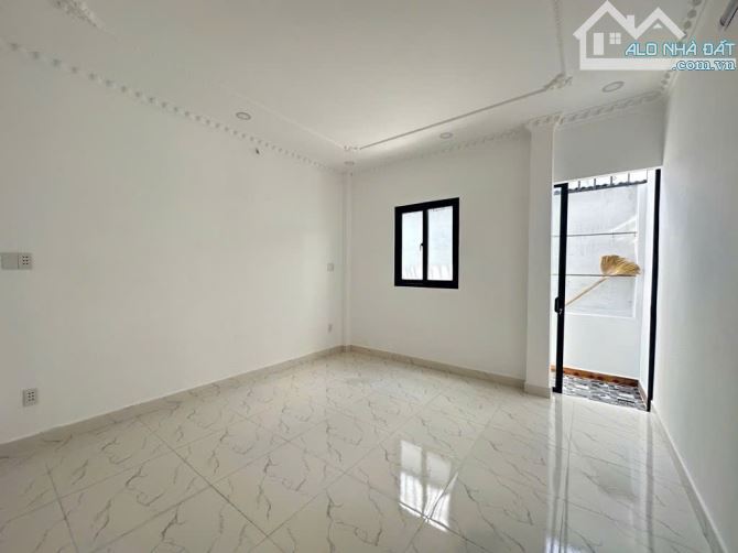 Nhà 2 tầng Mặt tiền đường Nguyễn Thị Kiểu, phường HT, Q12, dt 159,8m2 (4mx40m) Giá 12Tỷ. - 2