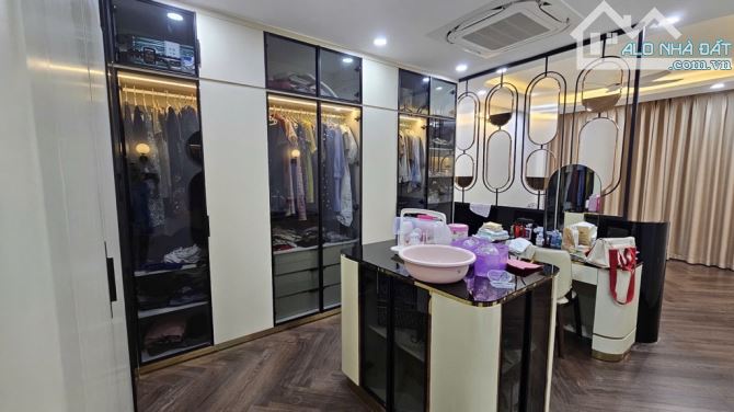 Bán nhà riêng phố Nam Dư mới kính koong DT37mx5T MT4m chỉ6,38 tỷ xe i10 đỗ cửa - 2