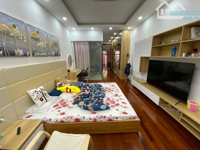 BÁN BIỆT THỰ KĐT TRUNG HÒA, DT 300M2, MT 15M, 5 TẦNG THANG MÁY. GIÁ 150 TỶ CTL - 2