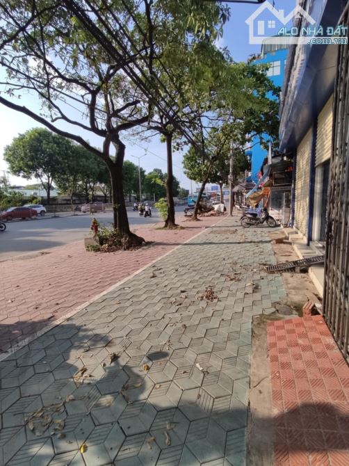 Bán Đất MP Ngọc Hồi , dt 195m, C4, Mt 7.8m. Gia ban 37.5 tỷ. LH Huy Ông Địa - 3