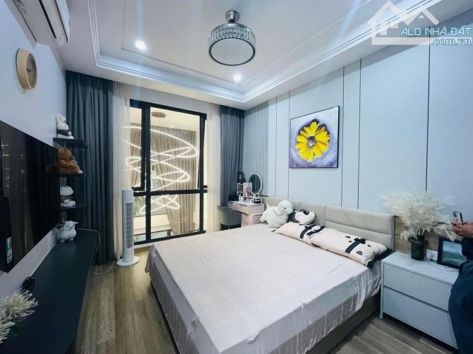 Đền Lừ - Oto dừng đỗ quanh năm, thông bàn cờ - 45m*5T - 16.8 Tỷ - Không đăng ảo - 3