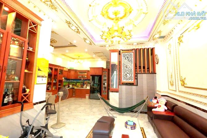Biệt thự mini Nguyễn Văn Quá, Đông Hưng Thuận Quận 12, Hẻm xe tải, Ngang 7m, 4 tầng - 3