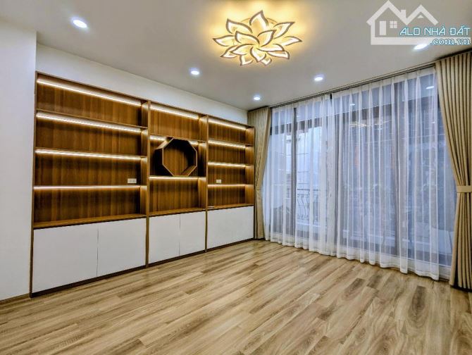 Siêu phẩm Nguyễn Phúc Lai, gara ô tô, phân lô, gần hô Hoàng Cầu, chào 15 tỷ 5 - 3
