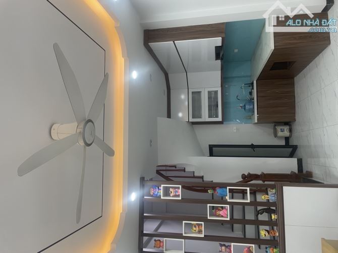 Bán nhà Cổ Nhuế - Bắc Từ Liêm 32m2, 5 tầng MT 4,2m. Ngõ nông - gần ô tô - ở luôn 6.1 tỷ - 3