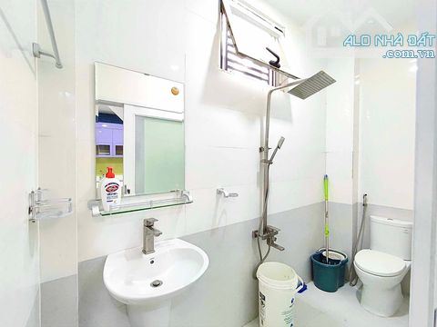 NHÀ ĐẸP LÔ GÓC NGUYỄN CẢNH CHÂN, PHƯỜNG CẦU KHO, QUẬN 1 • DT5.7x9,5 (54M2) - 3