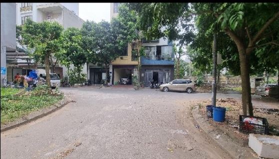 ĐẤT *DỊCH VỤ LA DƯƠNG*Ô TÔ VÀO ĐẤT,VỈA HÈ ĐÁ BÓNG,KINH DOANH DỈNH,SÁT TRƯỜNG HỌC,CHỢ VÍP. - 4