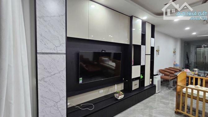 Bán nhà riêng phố Nam Dư mới kính koong DT37mx5T MT4m chỉ6,38 tỷ xe i10 đỗ cửa - 4