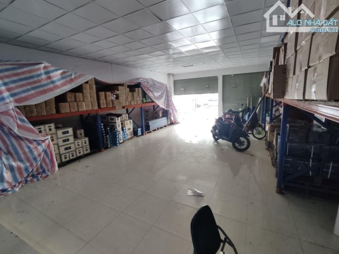 Bán Đất MP Ngọc Hồi , dt 195m, C4, Mt 7.8m. Gia ban 37.5 tỷ. LH Huy Ông Địa - 5