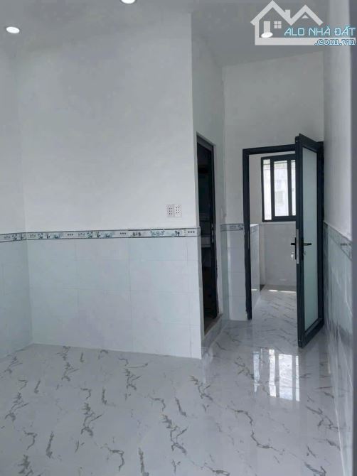 Nhà vị trí siêu đẹp Đ.Cộng Hoà Dt 52m2 1trệt 2lầu Giá 3tỷ990 hẻm thông ô tô ra vào - 5