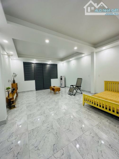Khuông Việt -Phú Trung -Tân Phú- DT: 5.2 nở hậu 5.6* 19m- 16 tỷ 5 - 5