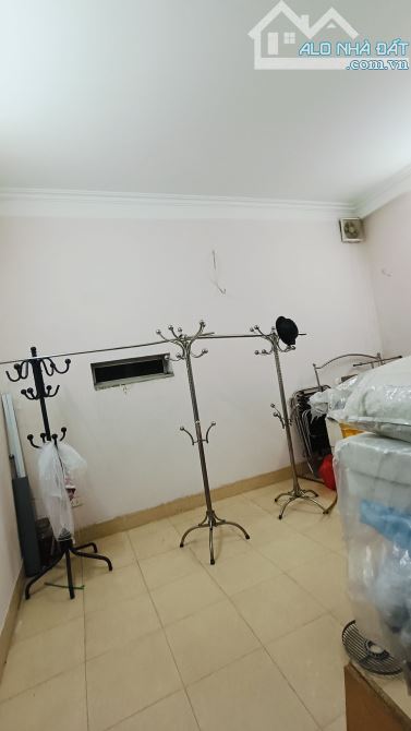 Mặt phố Nguyễn Văn Trỗi Thanh Xuân. Sổ A4 48m, 5 tầng 4 ngủ MT4m1 Giá 16 tỷ - 5