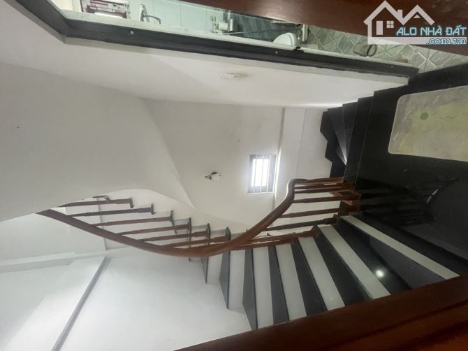 Bán nhà Cổ Nhuế - Bắc Từ Liêm 32m2, 5 tầng MT 4,2m. Ngõ nông - gần ô tô - ở luôn 6.1 tỷ - 5