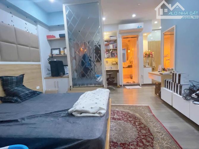 Bán nhà gấp giá rẻ (Láng Hạ Ba Đình ) 60 m2-4 t -mt 5 m- 8,5 tỷ - 5