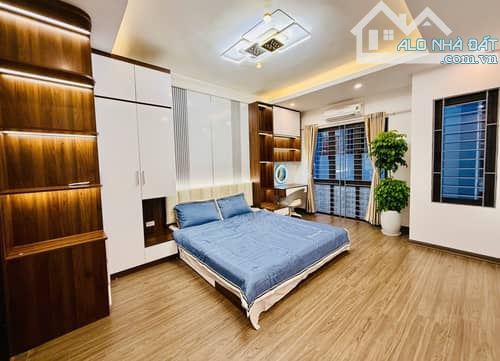 Cực Hiếm Bán Nhà NGÕ 663 Trương Định , Ngõ 3 Gác, DT:35m2*5T,MT:4m2 7.8 tỷ. - 7