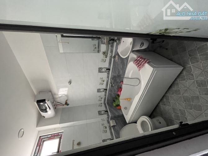 Bán nhà Cổ Nhuế - Bắc Từ Liêm 32m2, 5 tầng MT 4,2m. Ngõ nông - gần ô tô - ở luôn 6.1 tỷ - 7