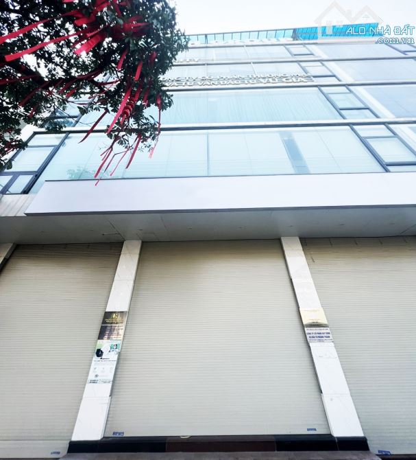 Bán Tòa Văn Phòng Mặt Phố Cửa Đông, Hoàn Kiếm DT 600m2, 12T, MT 20m, Giá Cực Rẻ