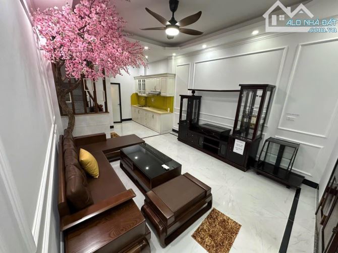 Bán nhà Xuân Phương, Nam Từ Liêm DT: 31m x 5 tầng  Full Nội Thất 5.6 tỷ