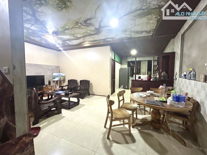 Bán nhà Nguyễn Tri Phương, Hải Châu, vị trí kinh doanh tốt, 4 tầng kiên cố