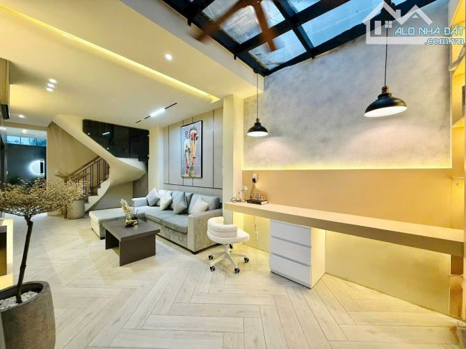 Bán nhà Hẻm Ô Tô gần vạn Hạnh Mall,Quận 10 49m2 chỉ 5.3 tỷ.