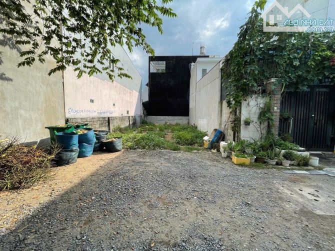 Bán Đất QL13 Ngay Vạn Phúc City - Khu Garden Homes- VPCP DT 134m2 Sổ Hồng đường nhựa 8m