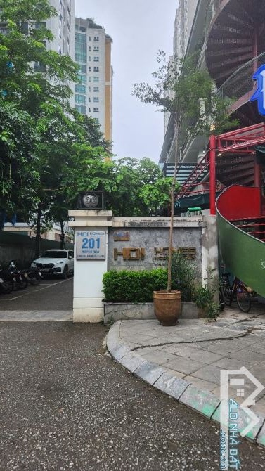 Bán gấp liền kề 90  Nguyễn Tuân 75 m2 5 tầng giá covid