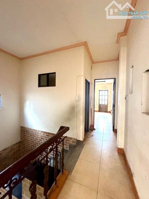 Nhà 2 tầng mặt tiền đường chợ Lạc Quang phường TTN, Q12, dt 81,6m2 (4mx20m). Giá 8,5Tỷ - 10