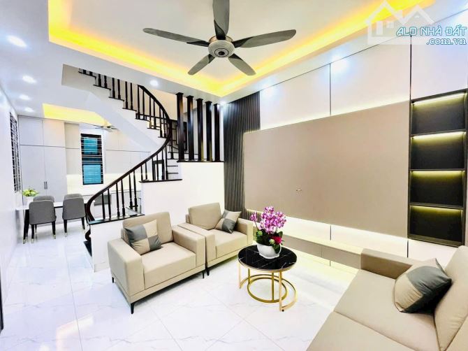 BIỆT THỰ MẶT TIỀN TRỤC BỰ ĐƯỜNG SỐ SANG XỊN MỊN KHU CAO TẦNG ĐỒNG BỘ - 1