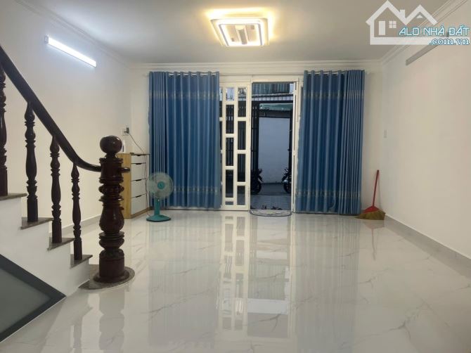 Cần bán nhà hẻm xe hơi, gần Phạm Văn Đồng, Gigamall, 2 Tầng, 85m2, Giá 8,4 tỷ - 1