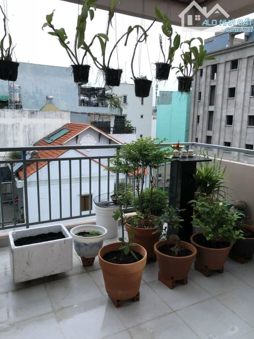 Bán nhà 5 tầng hẻm xe hơi tránh, Quận 10. dt 60m2 - 1