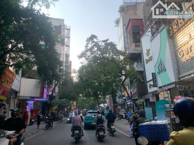 Bán nhà ngõ 82 phố Chùa Láng 58m2 phân lô ô tô tránh, 2 thoáng, kinh doanh, giá 20.5 tỷ. - 1