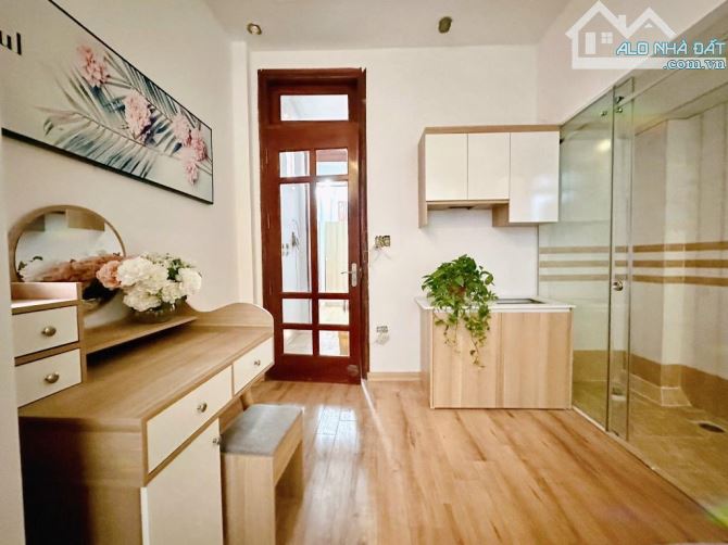 BÁN NHÀ DV ĐÌNH THÔN 10 PHÒNG KHÉP KÍN CAO CẤP-DT 700tr/năm-DT 40m.5 Tầng.MT 4m .Giá 8,6 ỷ - 2